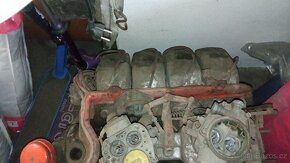 Tatra 603 motor - 3