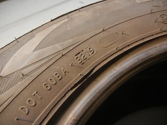 Nové zimní pneu Nokian 215/55R16 - 3