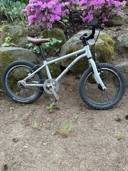 Prodám superlehké dětské kolo Early Rider Belter 16" - 3