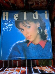 LP Desky Heidi Janků - 3