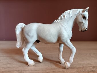 SCHLEICH SBĚRATELSKÉ FIGURKY KONĚ 168 - 3