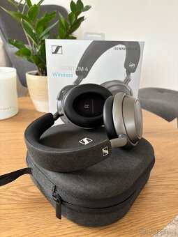 Sluchátka Sennheiser Momentum 4 Graphite - 3