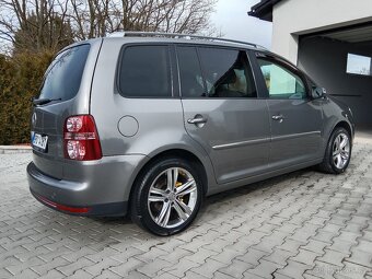 Vw Touran 1.4 TSi Highline R17 - 3