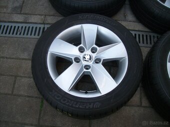 Alu kola original ŠKODA Octavia 3 16" pneu 90% - 3