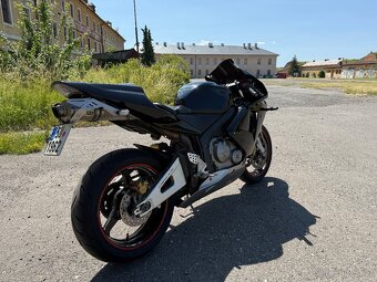 Honda Cbr 600rr - 3