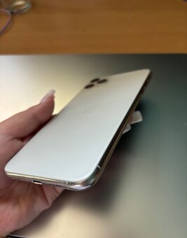 iPhone 11 Pro Max 64GB SILVER - 3
