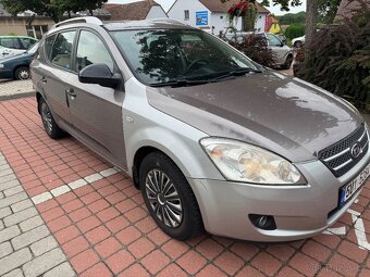KIA CEED KOMBI 1.6 CRDI 84KW KOUPENE V CR - 3