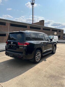 Toyota Land Cruiser LC300 VIP/ 3.5 benzin / nový vůz - 3