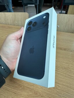 Prodam - Apple Iphone 17 Pro Max - 3