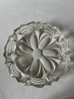 krásná broušená mísa - 3