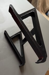 3D vytisklý stojánek na notebook - 3