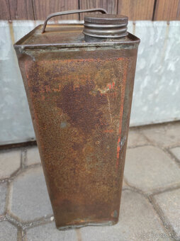 stará plechovka od oleje - 3