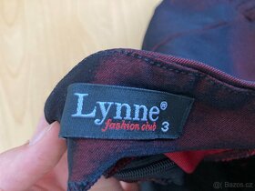 Vínové společenské šaty se zlatou nití - 3