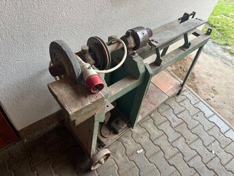Soustruh na dřevo s bruskou - 3