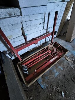 Zvedák na sádrokarton - 3