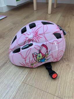 Prodám dětskou přilbu UVEX - 3