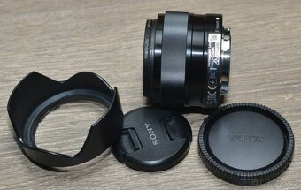 Sony E 35mm f/1,8 OSS APS-C SteadyShotE mount - 3