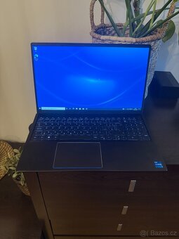 Dell Vostro 15 5510 i5 11320H 8GB 512 15“ FHD - 3