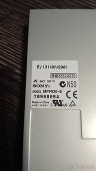 Interní disketová mechanika Sony - 3