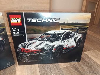 LEGO Technic 42096: Porsche 911 RSR - 3