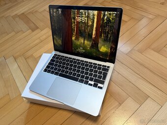 Apple MacBook Air M1 13,3", 16GB, 512GB - 3