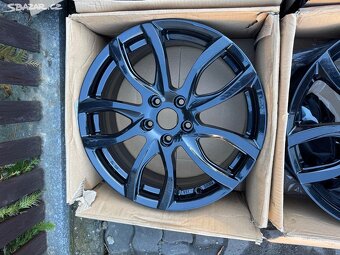 ORIGINÁL Alu KIA CEED, Hyundai R18, 5x114.3 - TOP STAV - 3