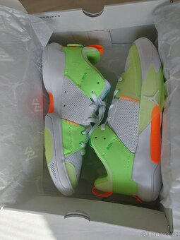 Jordan 45,5 - 3
