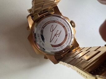 Invicta - 3