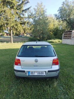Volkswagen Golf 1.6 (2001) - 3