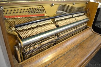 Pianino jako hrající dekorace, - 3