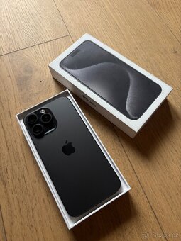 Apple iPhone 15 Pro Max 256GB černý - 3
