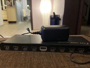 Prodám nový 8-port HDMI 2.0 splitter KRUP (KHSPLIT8F) - 3