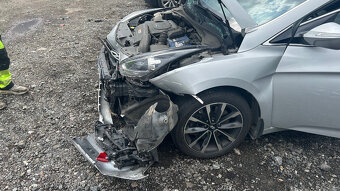 Hyundai i40 1.7CRDi - 2016 na náhradní díly - 3