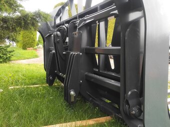 Silážní vidle s hydraulickým posuvem na traktor - třetí bod - 3