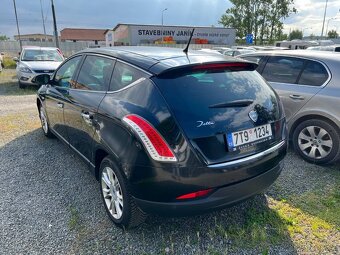 Lancia Delta 2.0 JTD 121kw 6 rychl 1. maj v ČR - 3