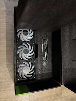 GIGABYTE AORUS GeForce RTX 5080 XTREME WATERFORCE 16GB - 3