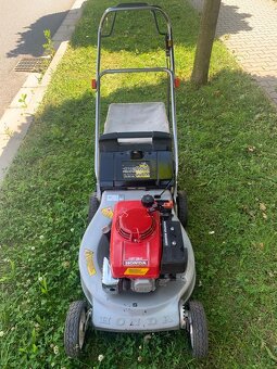 Honda benzínová sekačka s pojezdem PROFI - 3