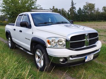 DODGE RAM 1500 Bighorn V8 HEMI 5,7 - 3