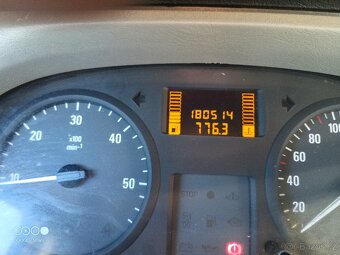 Opel Vivaro 2,0 combi,tažné zařízení - 3