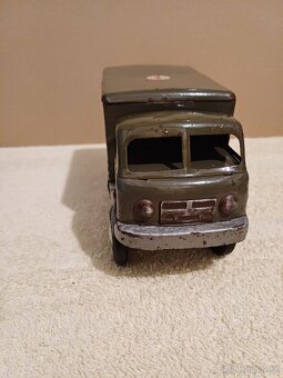 Tatra 805. Omnia. Staré hračky. - 3