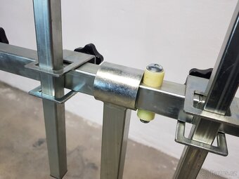 Otočný lakovací stojan 10 ramen - 3