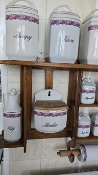 Porcelánové kořenky s motivem růžiček - 3