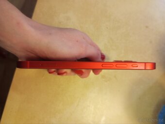 iPhone 12, baterie 100% - 3