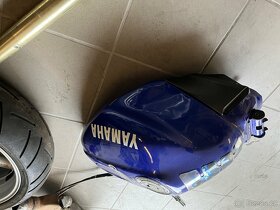 Yamaha R1 N a plasty na R1 - 3