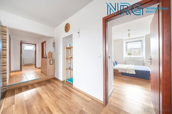Prodej bytu 2+1, 90 m2 se zahradou, Mratín u Prahy - 3