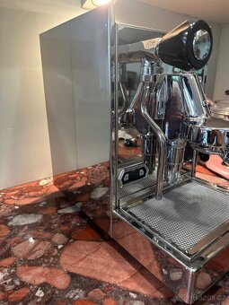 Kávovar QuickMill Alexia Evo s hlavou E61 - 3