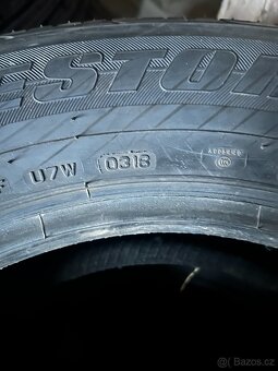 Bridgestone 215/65R17 - 3
