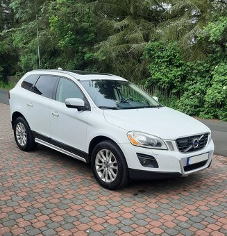 Volvo XC60 2.4D Automat-175hp r.2010 výbava Summum - 3
