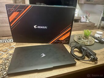 herní Notebook Aorus 17 Ye5 - 3