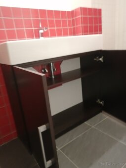ŠIROKÉ umyvadlo včetně skříňky - 3